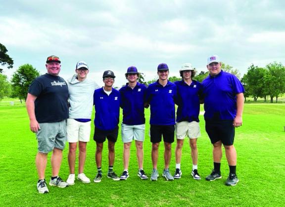 Elmore City-Pernell Golf team of Joshua Nelson, Ivan Gonzales, Zane Balentine, Caleby Lauderdale, Carsen Chapman, Blake Airington qualified for State play with a fourth place finish at Regionals this week. Courtesy photo